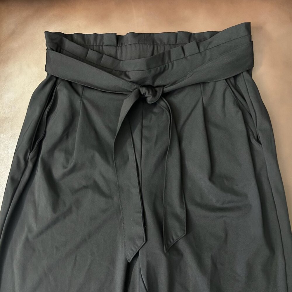 NWOT Bagatelle Tie Front Elastic High Waist Relaxed Fit Black Pants - Picture 3 of 10